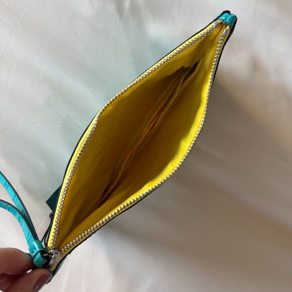 Banana Republic Embossed Turquoise Wristlet - Picture 5 of 6